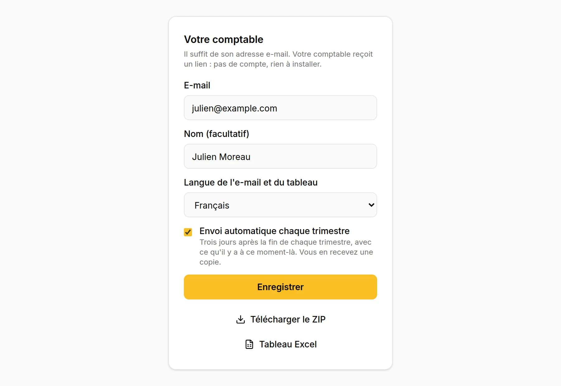 Les coordonnées du comptable dans KipBill : e-mail, nom, langue de l'e-mail et du tableau, et Envoi automatique chaque trimestre coché